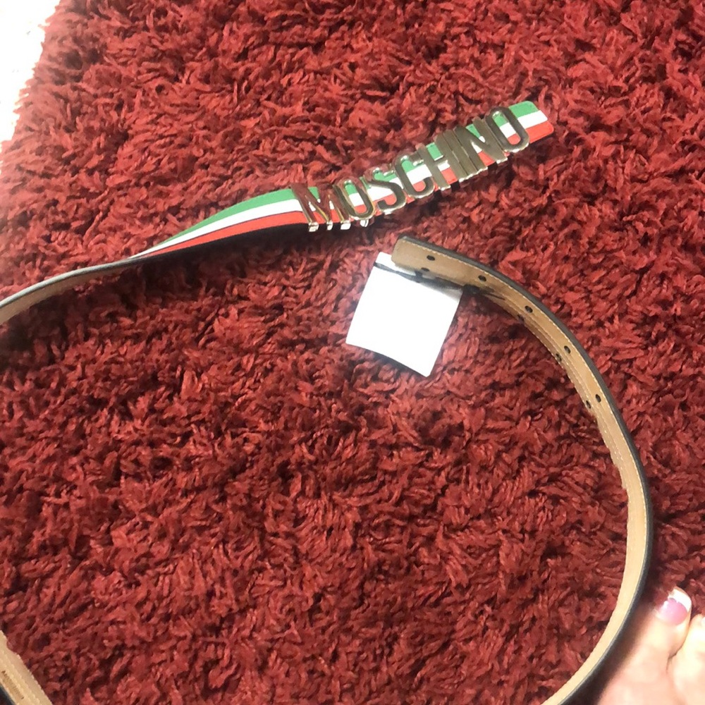 Moschino belt